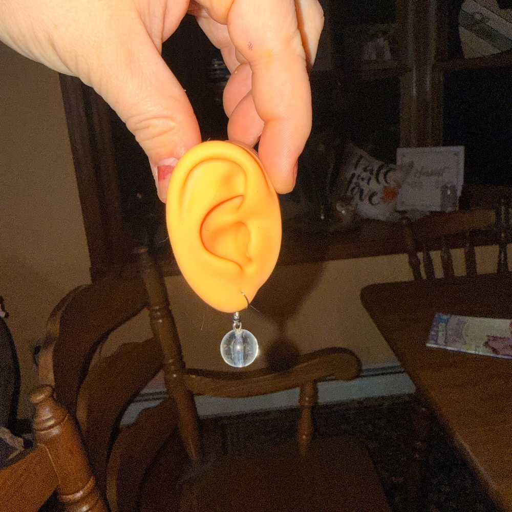 Ear-Shaped Earring Holder with Clear Drop Earring